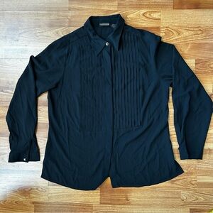 3/$20 Laura Scott Black tuxedo blouse
